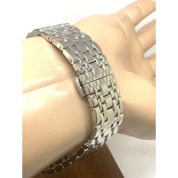 Bulova Men's Watch 96D145 Quartz Diamond Black Dial Rectangle Silver Ste… - Picture 9 of 13